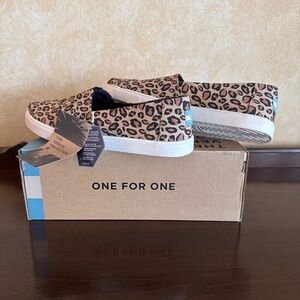 Tom’s slip on shoes